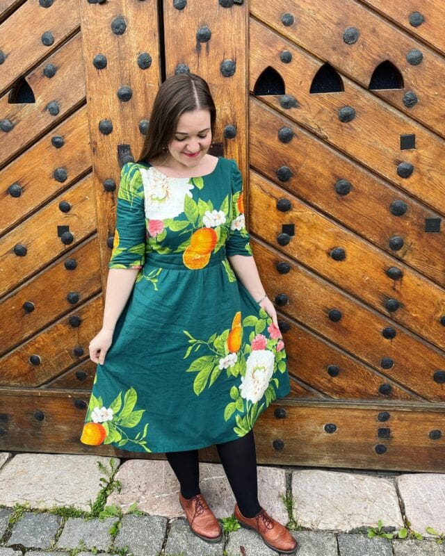 [ENG] Thanks for all the love on this dress! 💕 Here it is in all its glory and on the blog you’ll find a post about how I made it combining four patterns! 😅 (link in bio and blog highlights)
…
[CZ] Děkuju za pozitivní ohlasy na tyhle šaty! 💕 A tady jsou v celé své kráse. Na blogu najdete článek, kde popisuju, jak jsem na ně zkombinovala 4 střihy. Odkaz je v biu nebo výběru k blogu.
…
#MinervaMakers #MinervaMakes #LadyMcElroy #LadyMcElroyFabric #SOIBettyDress #PatternHack #PatternMashUp #HandmadeWardrobe #MeMadeWardrobe #SewSewSew #Sewista #Sewcialist #SewistsOfInstagram #ISew #IMadeThis #MeMadeEveryday #MidSizeSewing #UsilaJsem #UkazCoSijes #UkazCoNosis #Sijeme #Siti #SitiJeRadost #SijemeSLaskou #MeMadeMagic
